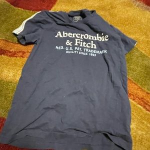 Abercrombie graphic t